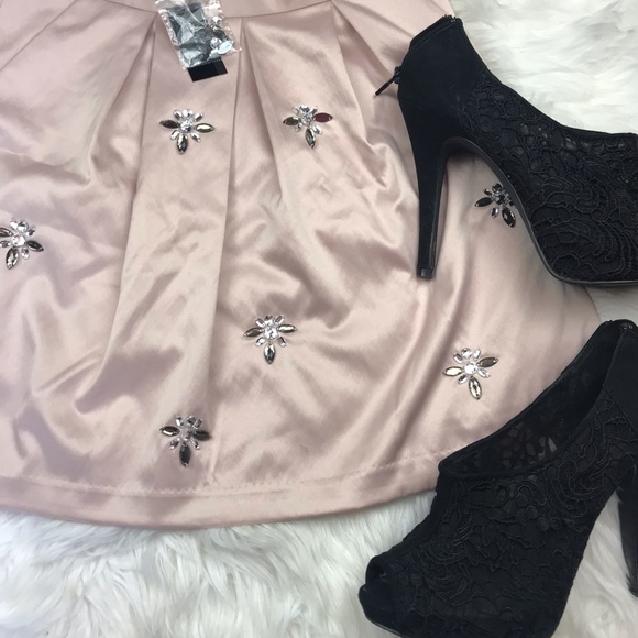 THE LIMITED | Baby Pink Embellished Skirt NWT - Picture 2 of 7